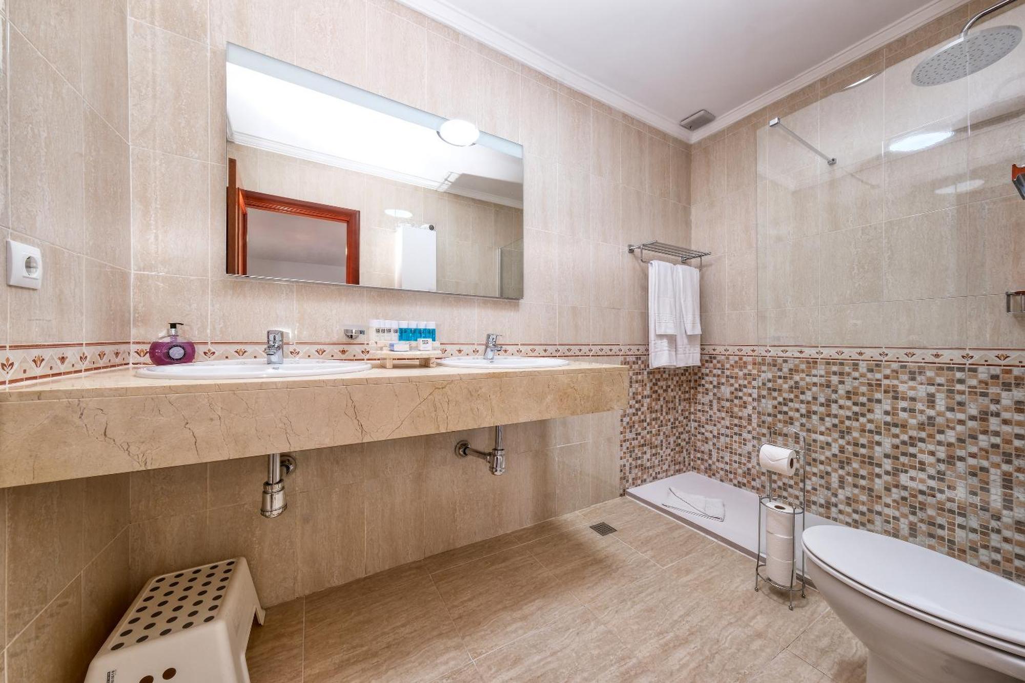 فيلا Casa Yare, Shared Pool, Air-Con, Fast Wifi كوستا تاغيسي المظهر الخارجي الصورة